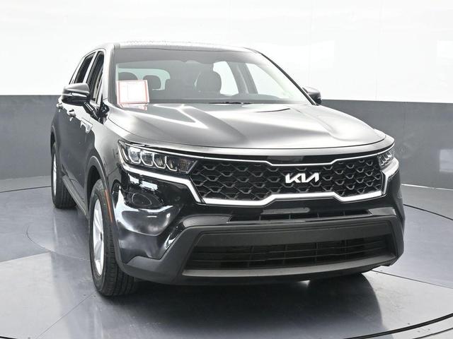 Photo of 2023 Ebony Black Kia Sorento