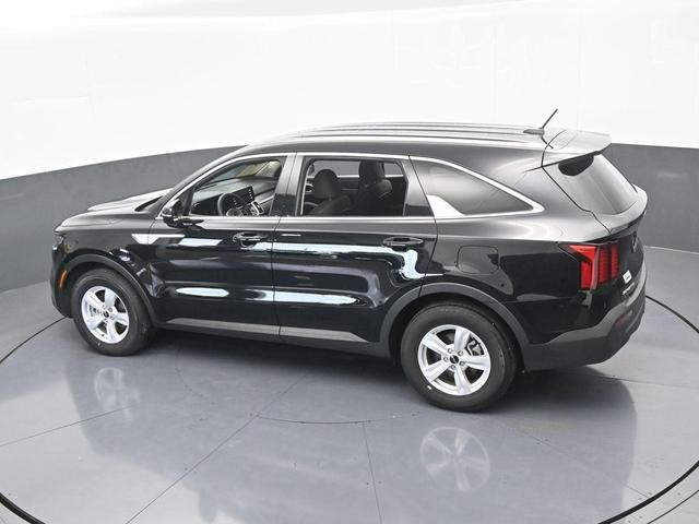 Photo of 2023 Ebony Black Kia Sorento