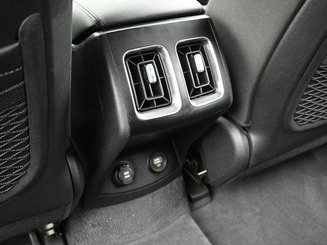 Photo of 2023 Ebony Black Kia Sorento