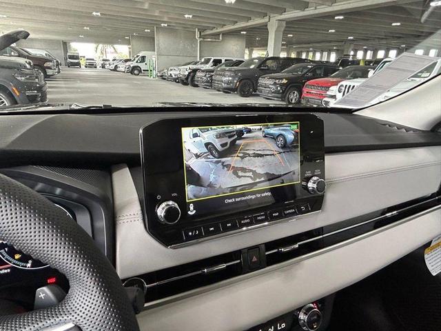 Photo of 2024 Black Diamond Mitsubishi Outlander