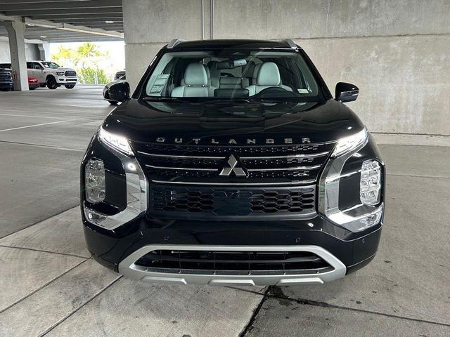 Photo of 2024 Black Diamond Mitsubishi Outlander