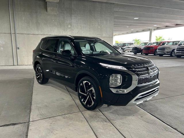 Photo of 2024 Black Diamond Mitsubishi Outlander