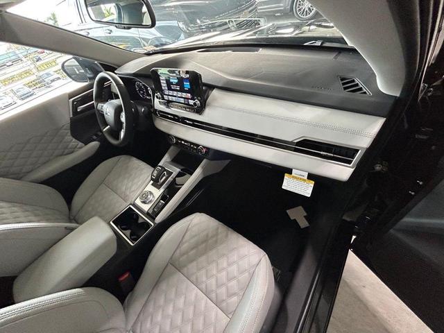 Photo of 2024 Black Diamond Mitsubishi Outlander