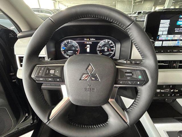 Photo of 2024 Black Diamond Mitsubishi Outlander