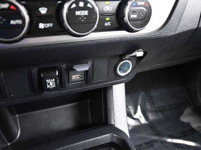 Photo of 2021 Silver Toyota Tacoma