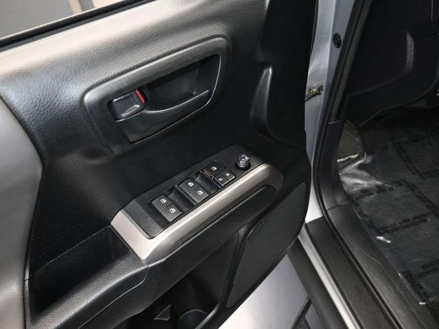 Photo of 2021 Silver Toyota Tacoma