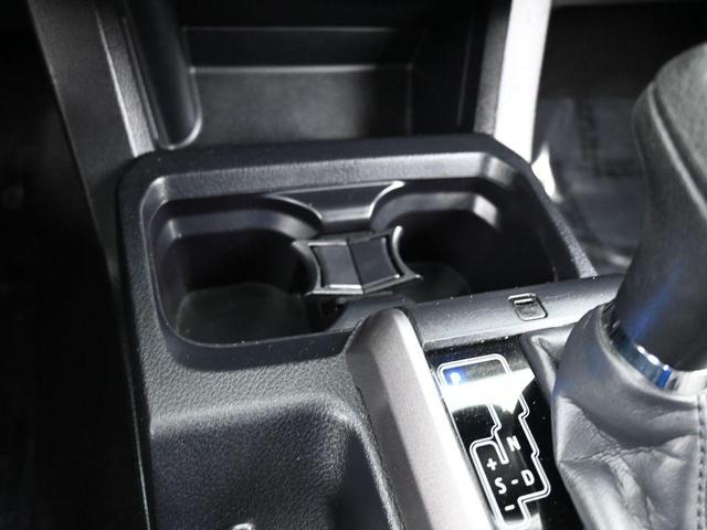 Photo of 2021 Silver Toyota Tacoma