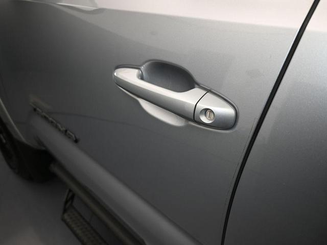 Photo of 2021 Silver Toyota Tacoma