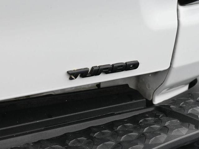 Photo of 2024 Summit White Chevrolet Colorado