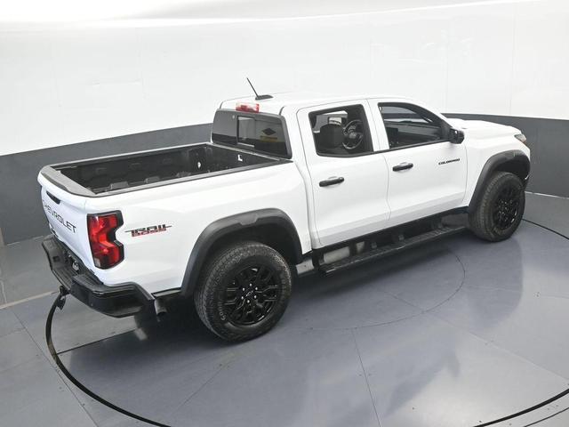 Photo of 2024 Summit White Chevrolet Colorado