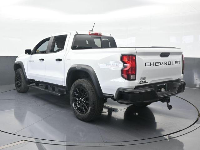Photo of 2024 Summit White Chevrolet Colorado