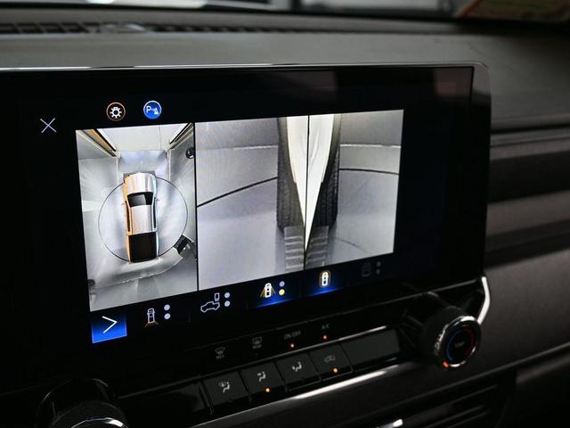 Photo of 2024 Summit White Chevrolet Colorado