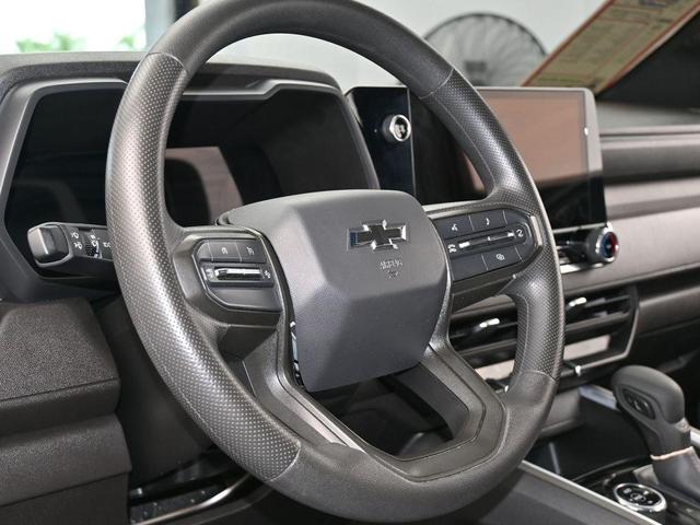 Photo of 2024 Summit White Chevrolet Colorado