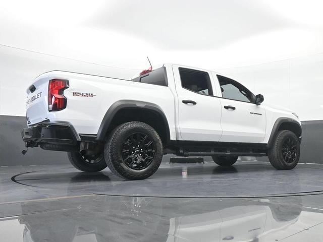 Photo of 2024 Summit White Chevrolet Colorado