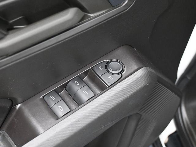 Photo of 2024 Summit White Chevrolet Colorado