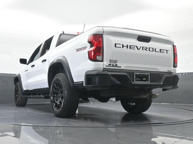 Photo of 2024 Summit White Chevrolet Colorado