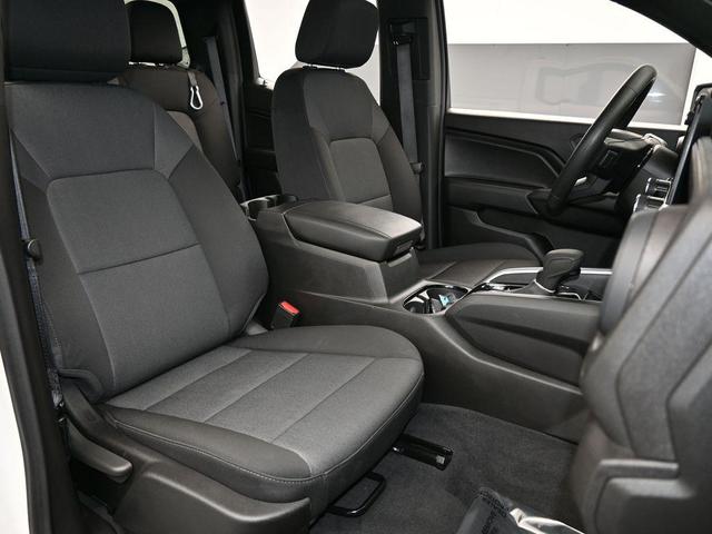 Photo of 2024 Summit White Chevrolet Colorado