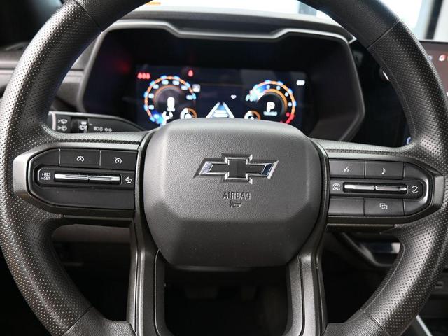 Photo of 2024 Summit White Chevrolet Colorado