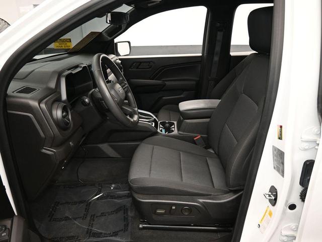 Photo of 2024 Summit White Chevrolet Colorado