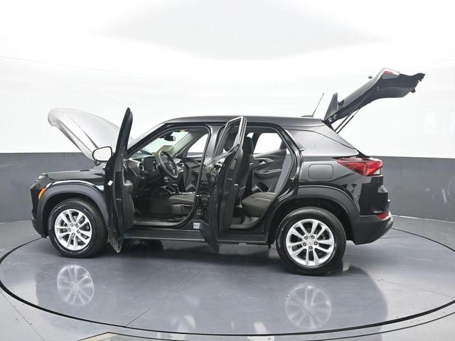 Photo of 2024 Mosaic Black Metallic Chevrolet Trailblazer