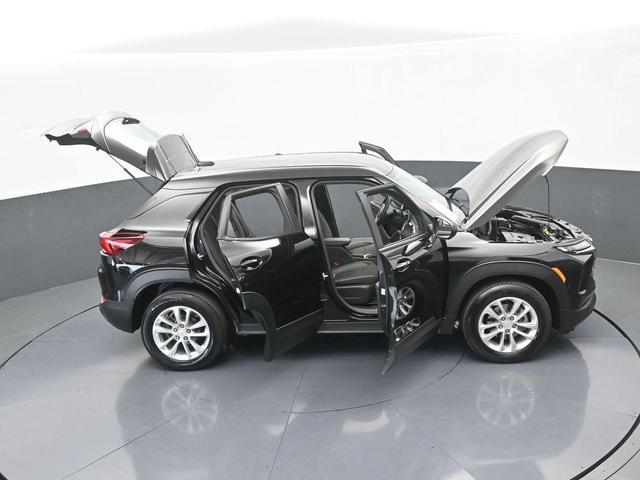 Photo of 2024 Mosaic Black Metallic Chevrolet Trailblazer