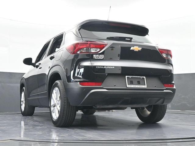 Photo of 2024 Mosaic Black Metallic Chevrolet Trailblazer