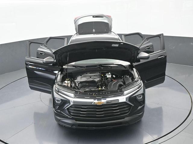 Photo of 2024 Mosaic Black Metallic Chevrolet Trailblazer