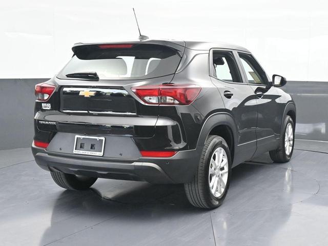 Photo of 2024 Mosaic Black Metallic Chevrolet Trailblazer