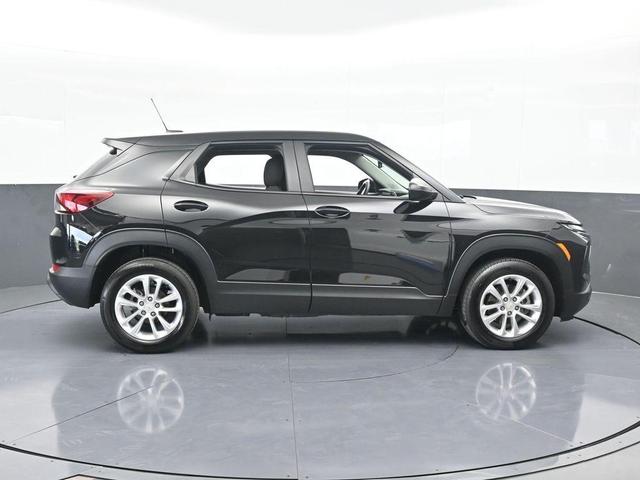 Photo of 2024 Mosaic Black Metallic Chevrolet Trailblazer