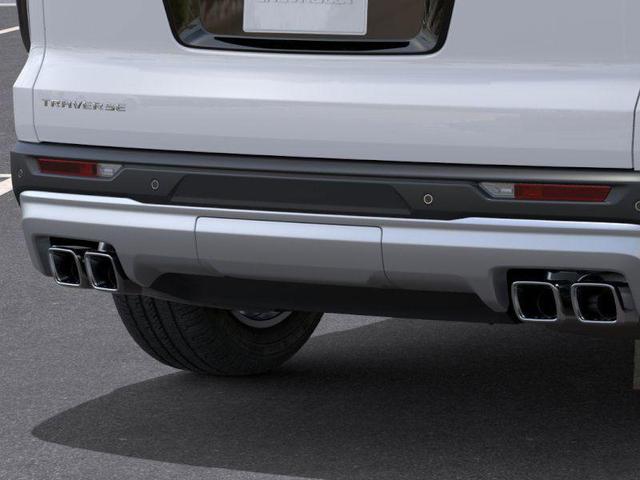 Photo of 2025 Summit White Chevrolet Traverse