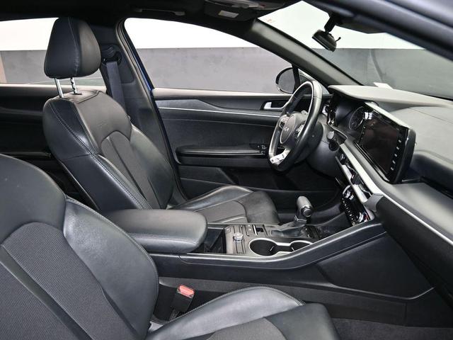 Photo of 2023 Sapphire Blue Kia K5