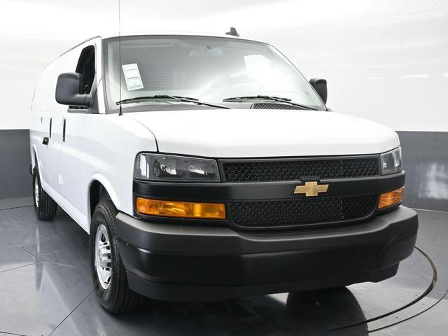 Photo of 2025 Summit White Chevrolet Express 2500