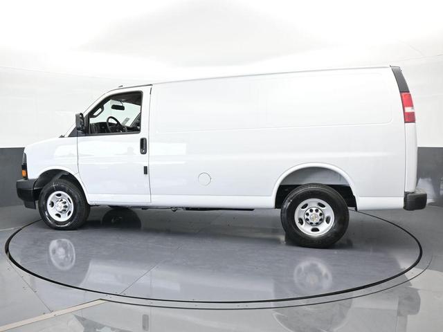 Photo of 2025 Summit White Chevrolet Express 2500
