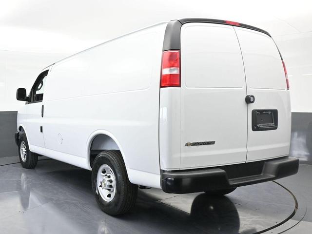 Photo of 2025 Summit White Chevrolet Express 2500