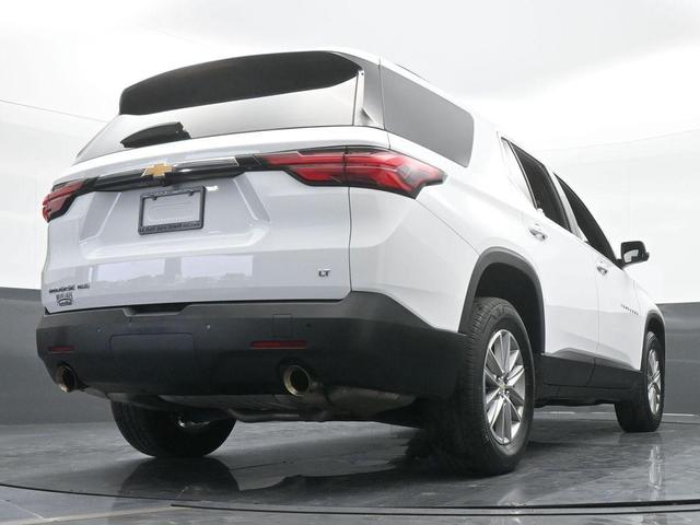 Photo of 2022 Summit White Chevrolet Traverse