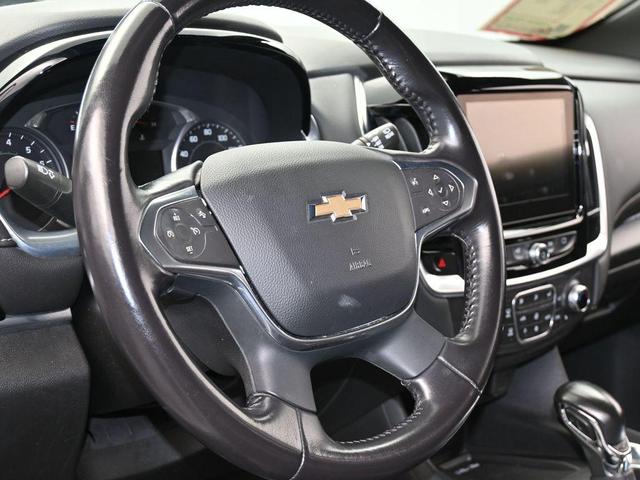 Photo of 2022 Summit White Chevrolet Traverse