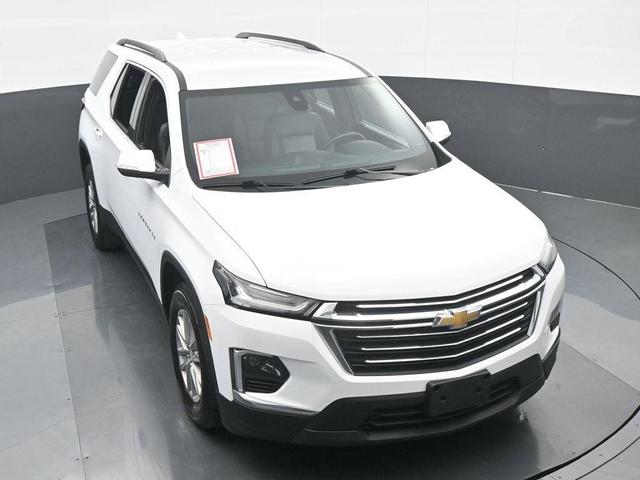 Photo of 2022 Summit White Chevrolet Traverse
