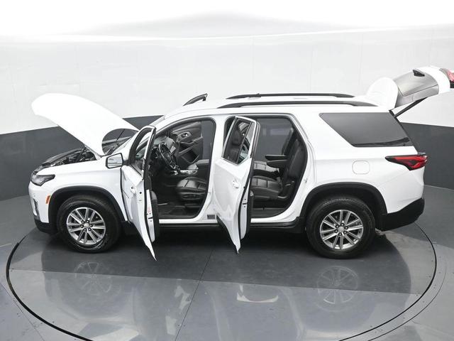 Photo of 2022 Summit White Chevrolet Traverse