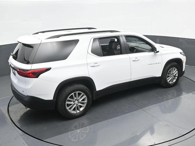 Photo of 2022 Summit White Chevrolet Traverse