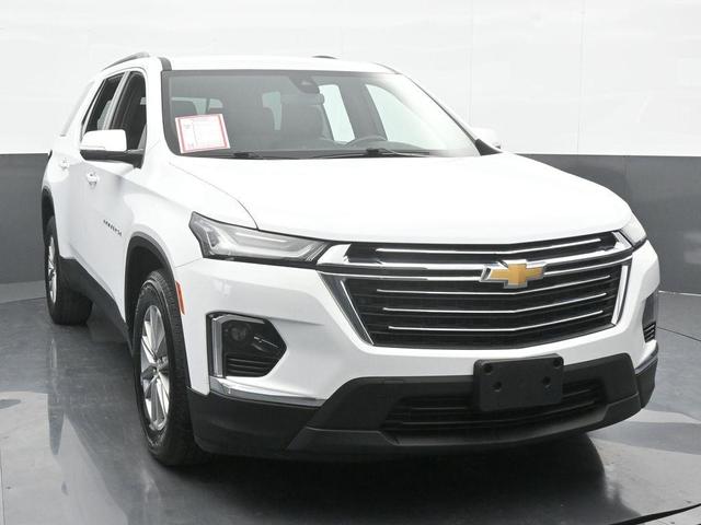 Photo of 2022 Summit White Chevrolet Traverse