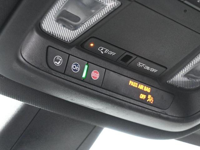 Photo of 2022 Summit White Chevrolet Traverse