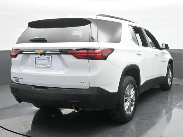 Photo of 2022 Summit White Chevrolet Traverse