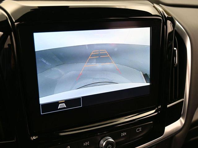 Photo of 2022 Summit White Chevrolet Traverse