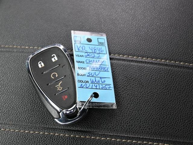 Photo of 2022 Summit White Chevrolet Traverse