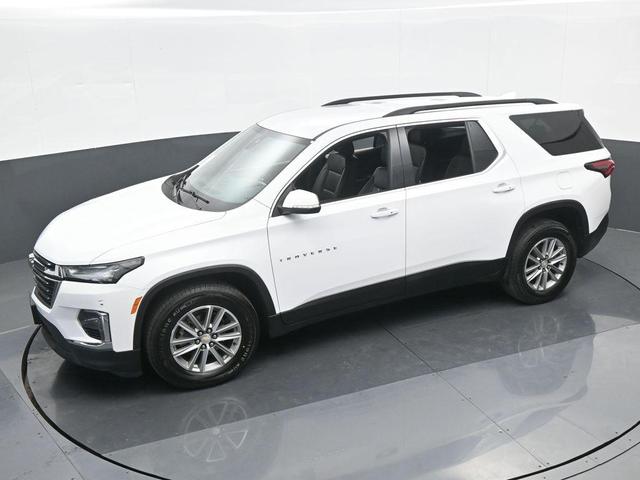 Photo of 2022 Summit White Chevrolet Traverse