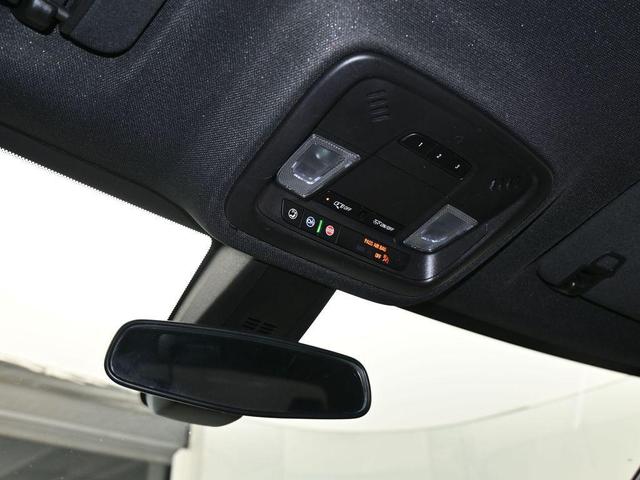 Photo of 2022 Summit White Chevrolet Traverse