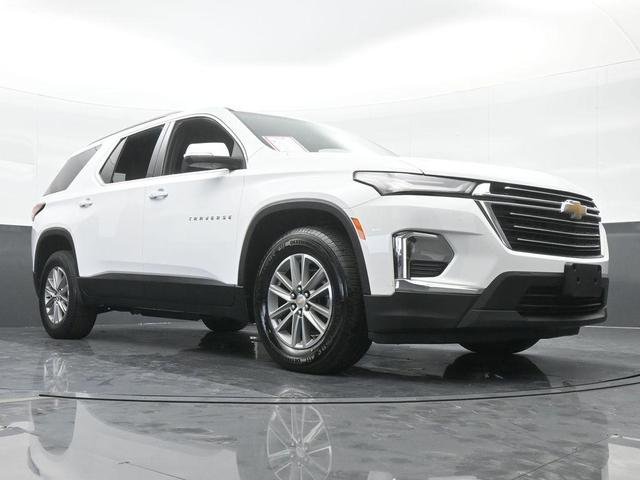 Photo of 2022 Summit White Chevrolet Traverse