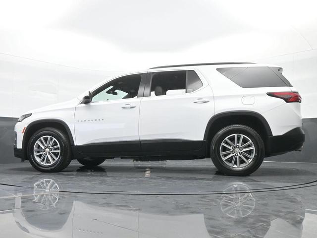Photo of 2022 Summit White Chevrolet Traverse