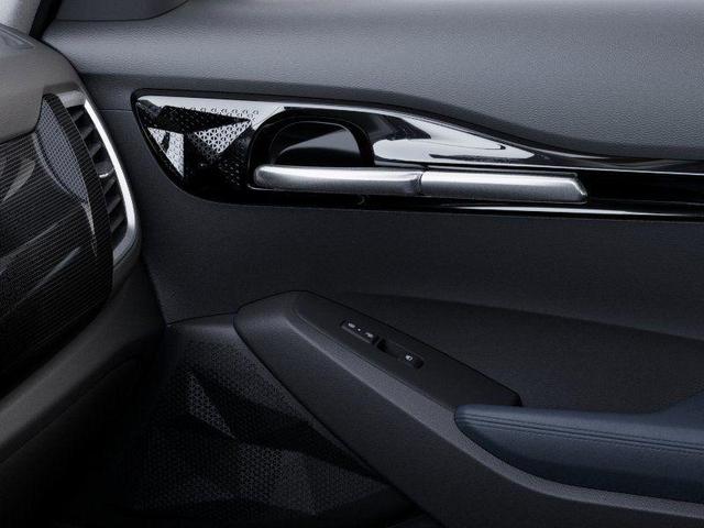Photo of 2025 Fusion Orange Kia Seltos