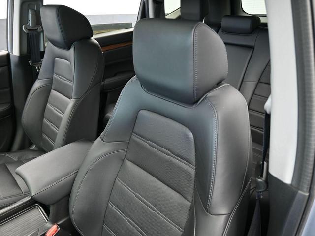 Photo of 2022 Gray Pearl Honda CR-V